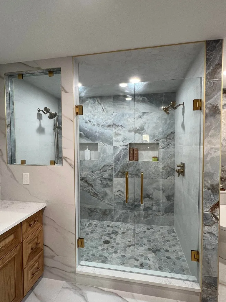 Shower door in San Jose