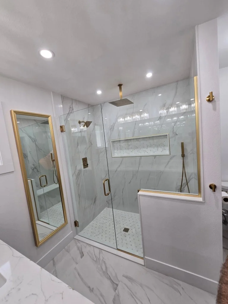 Completed frameless shower enclosure in Milpitas